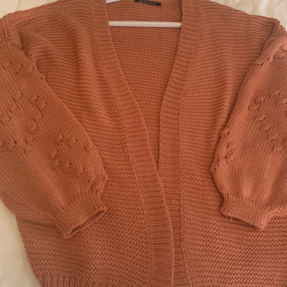 Cardigan heart sleeve